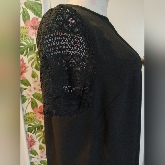 Michael Kors Crochet Sleeve Blouse - Picture 3 of 8